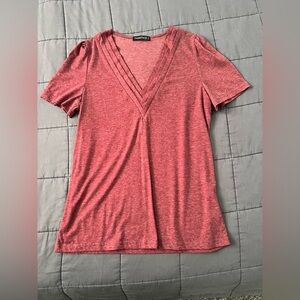 Maurices Heathered Red V-Neck Short Sleeve Top
